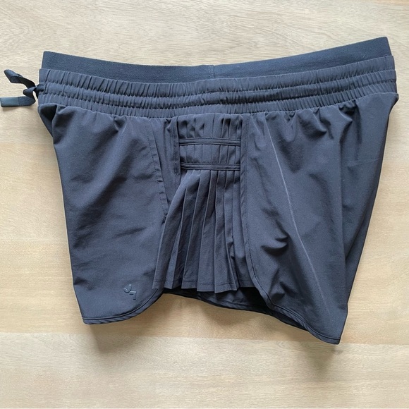 Women's JoyLab Black High-Rise Pleated Side Athletic Shorts - Picture 4 of 8